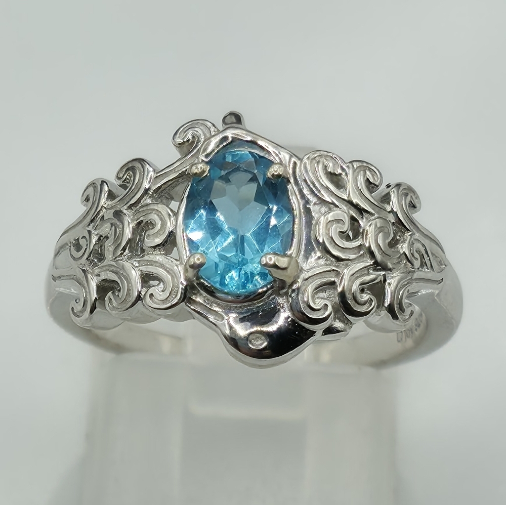 NWOT Genuine Betroka Blue Apatite Ring
